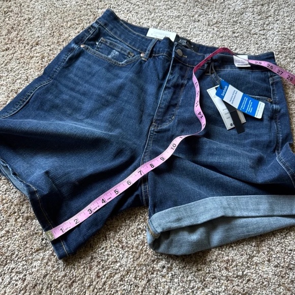 NWT Judy Blue Tummy Control High Waist Cool Denim Shorts, style 150286 
size 1XL - Picture 12 of 12